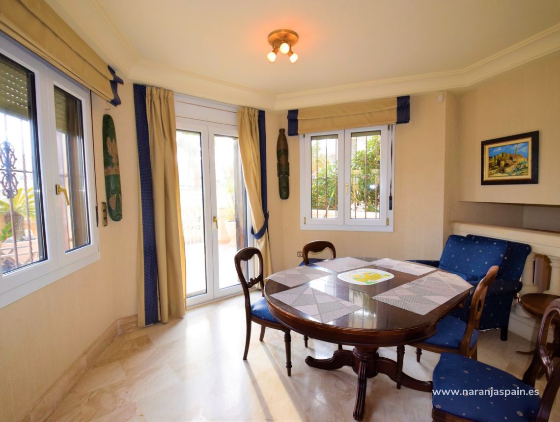 Sprzedaż - Willa - Guardamar del Segura - Urb. El Moncayo 