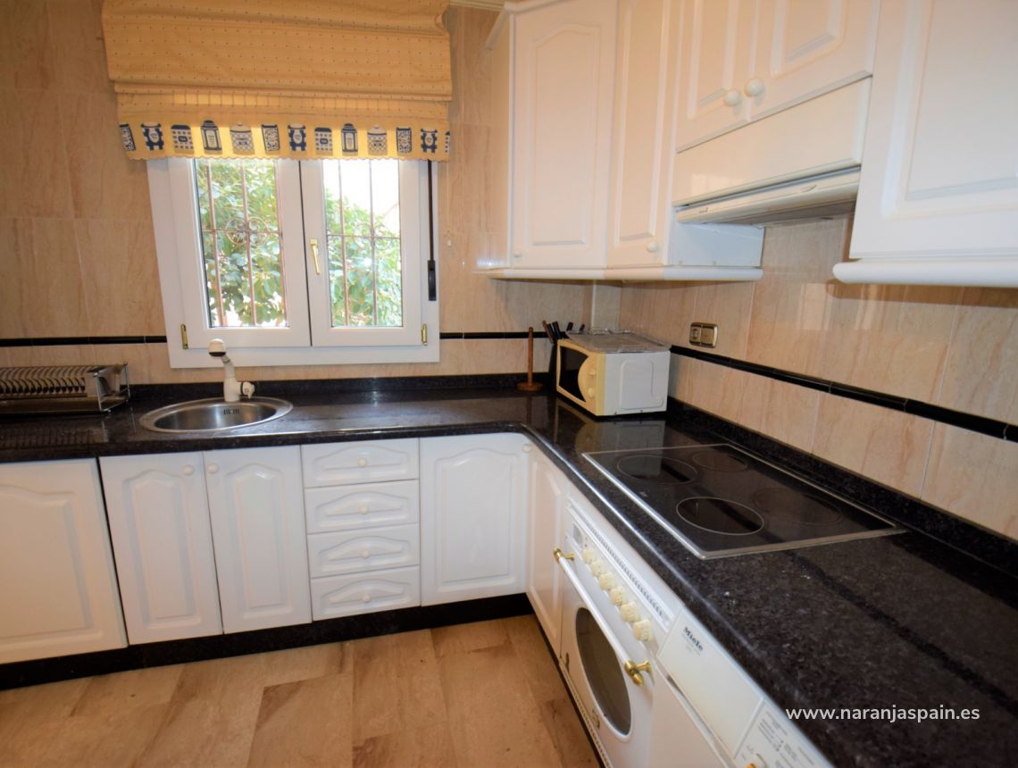 Sprzedaż - Willa - Guardamar del Segura - Urb. El Moncayo 