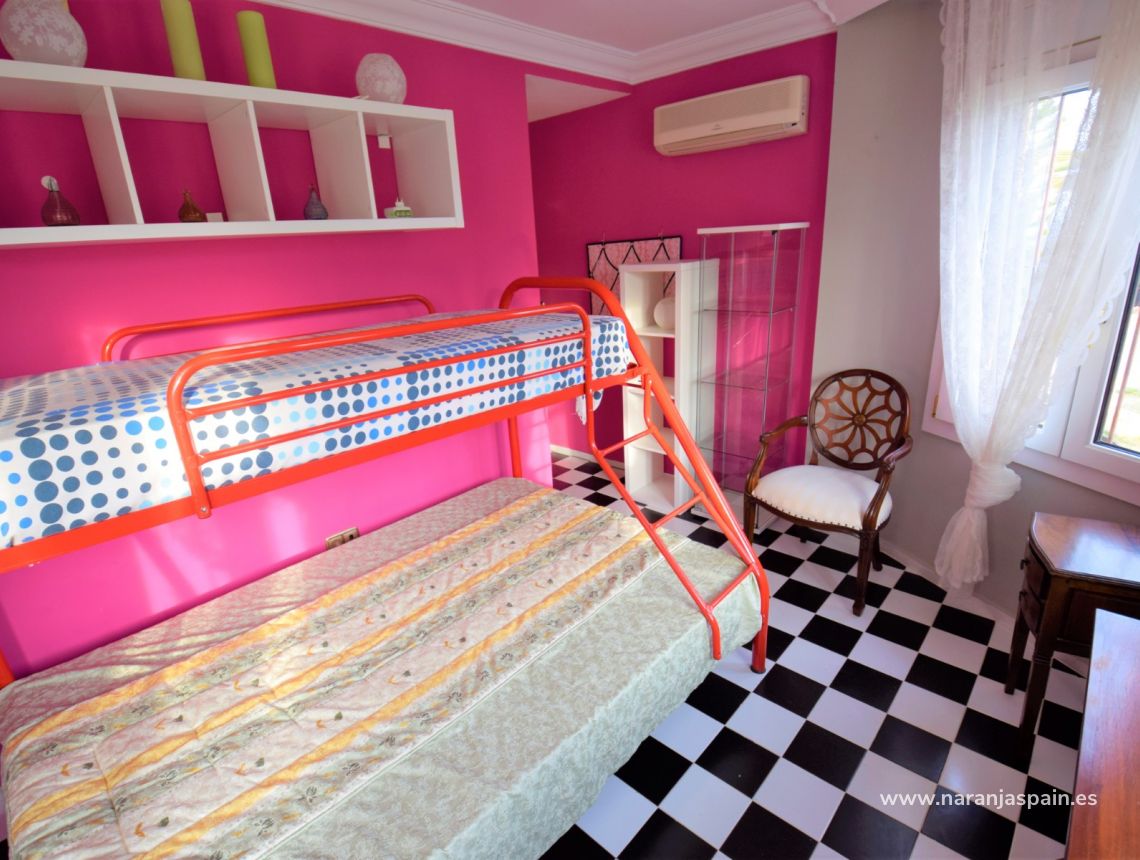 Sprzedaż - Willa - Guardamar del Segura - Urb. El Moncayo 