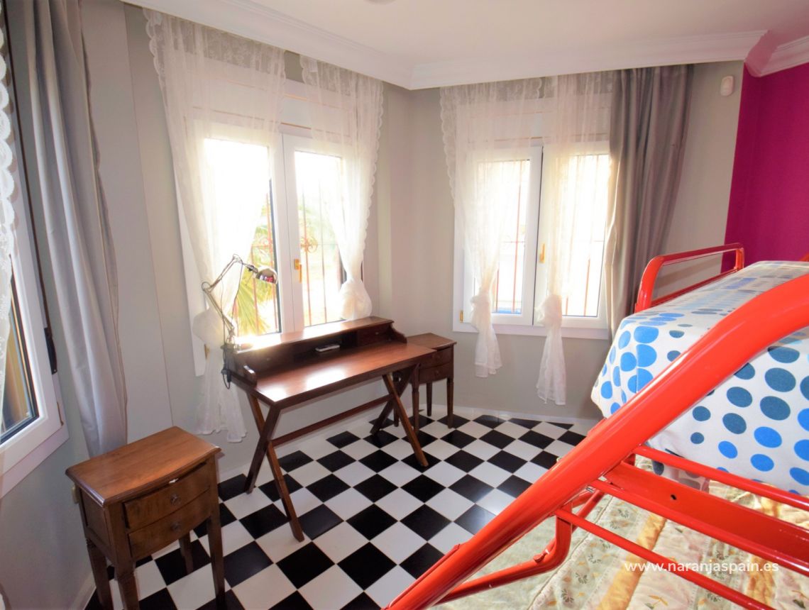 Sprzedaż - Willa - Guardamar del Segura - Urb. El Moncayo 