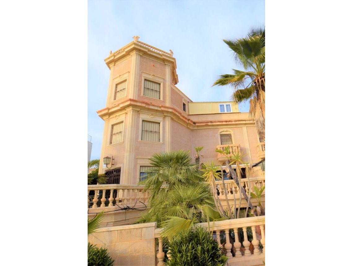 Sprzedaż - Willa - Guardamar del Segura - Urb. El Moncayo 