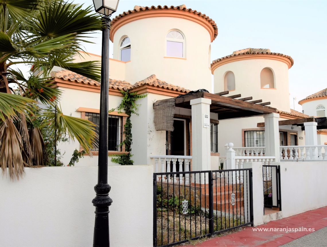 Sprzedaż - Willa - Guardamar del Segura - Urb. El Raso