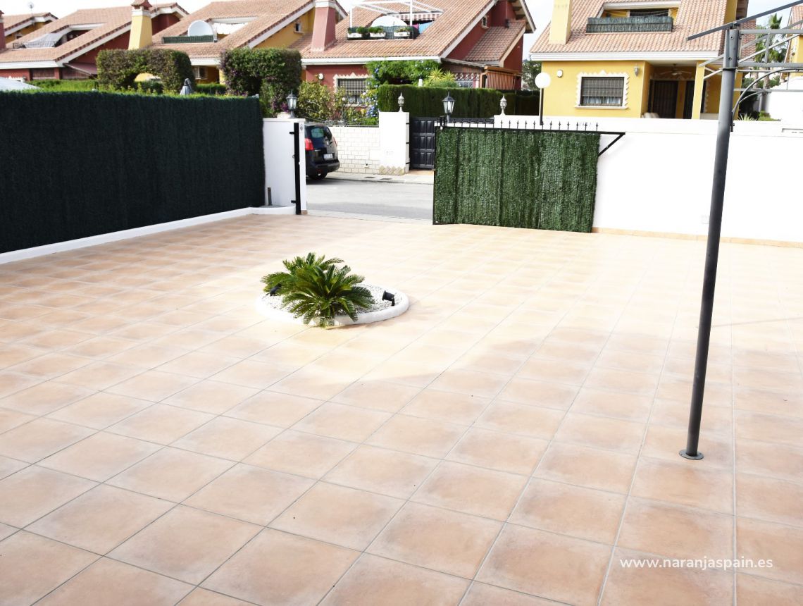 Sprzedaż - Willa - Guardamar del Segura - Urb. El Raso