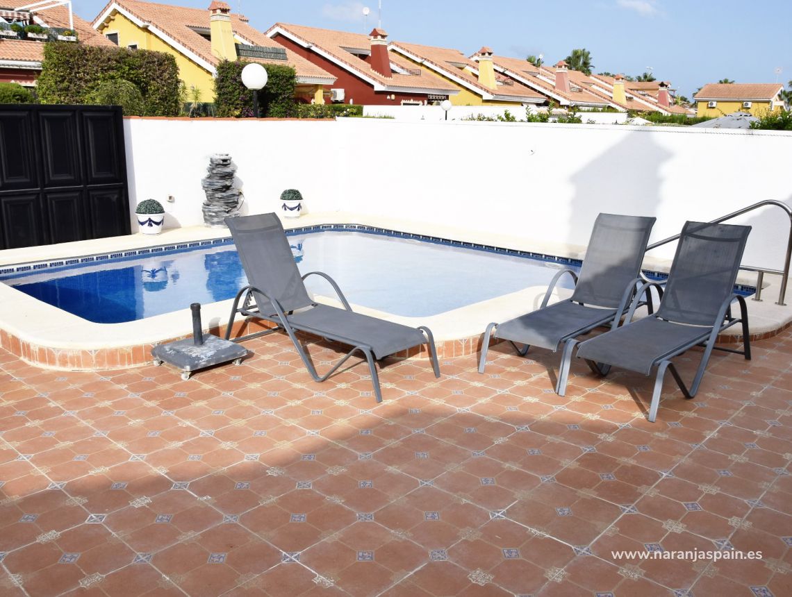 Sprzedaż - Willa - Guardamar del Segura - Urb. El Raso