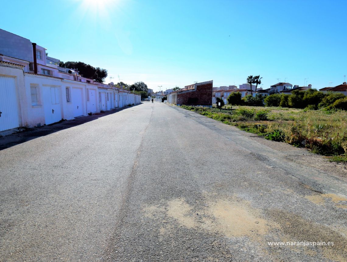 Til Salgs - Bungalow - Guardamar del Segura - Urb. El Moncayo 