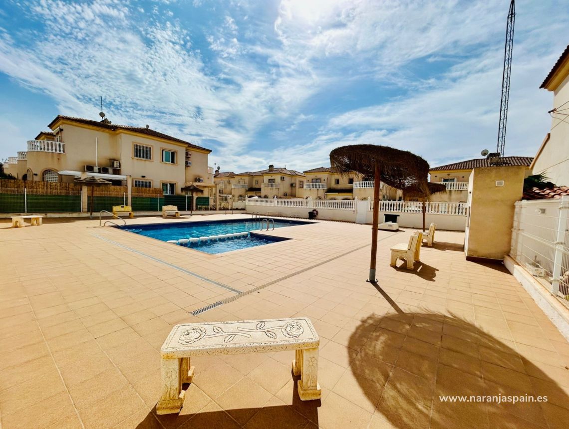 Til Salgs - Single Family Home - Torrevieja - Sector 25