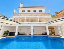 Til Salgs - Villa - Dehesa de campoamor - Campoamor