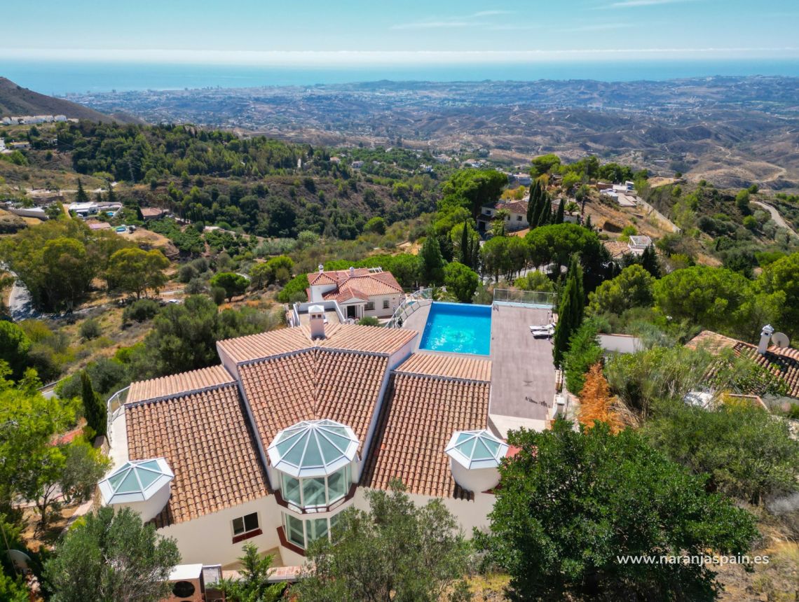 Til Salgs - Villa - Málaga - Estepona