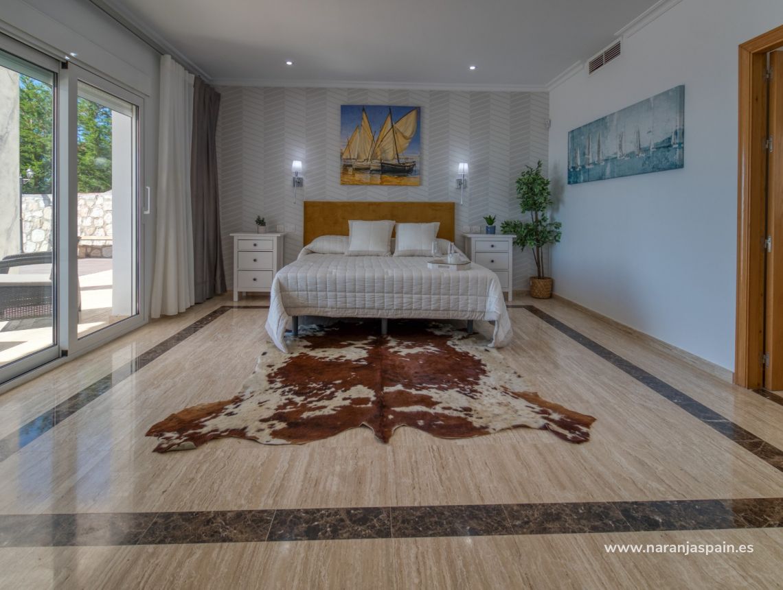 Til Salgs - Villa - Málaga - Estepona