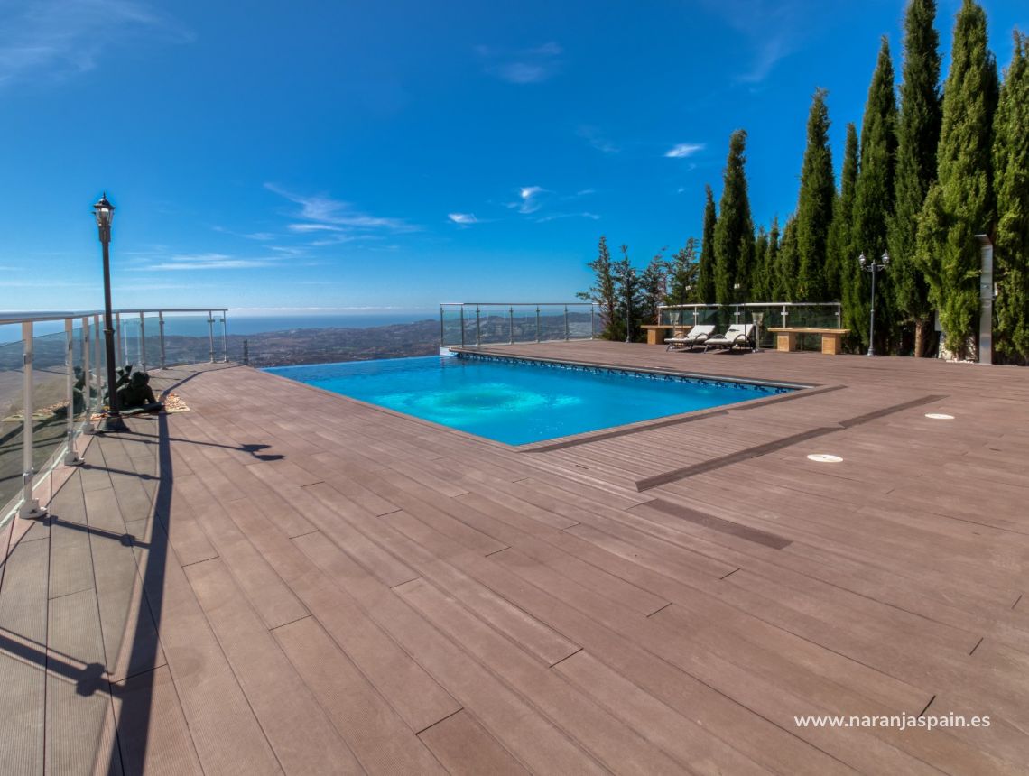 Til Salgs - Villa - Málaga - Estepona