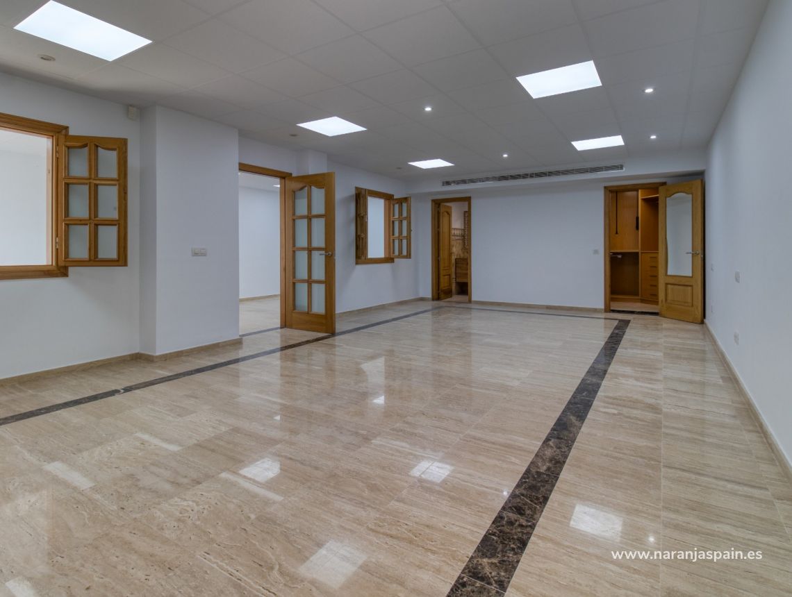 Til Salgs - Villa - Málaga - Estepona