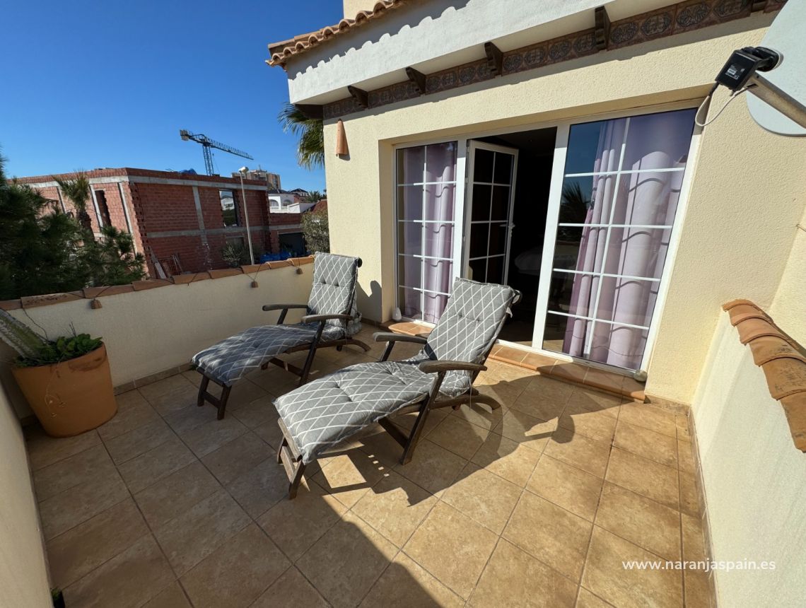 Til Salgs - Villa - Orihuela Costa - La Zenia