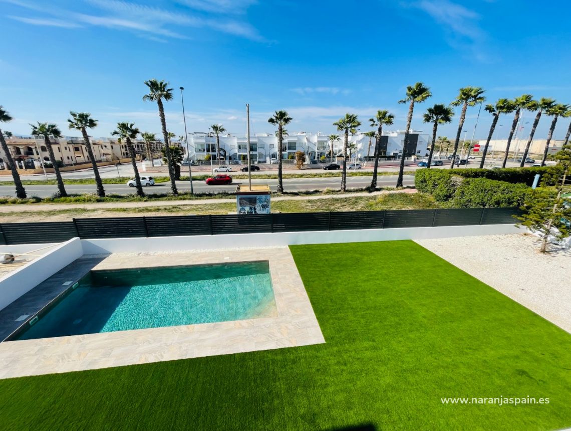 Til Salgs - Villa - Torrevieja - Aguas nuevas 1