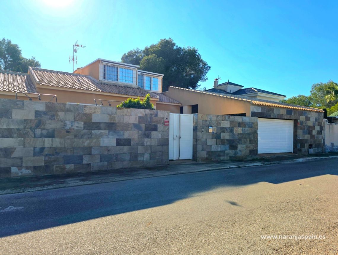 Til Salgs - Villa - Torrevieja - Cabo Cervera