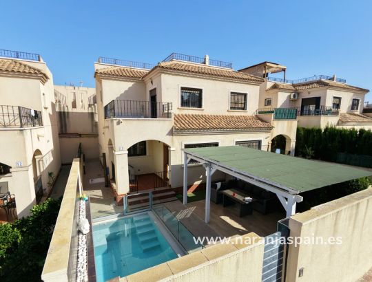 Vila - Sale - Torrevieja - Sector 25
