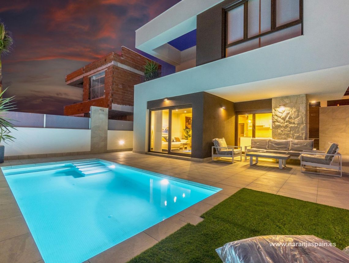  - Villa - Рохалес - Ciudad Quesada