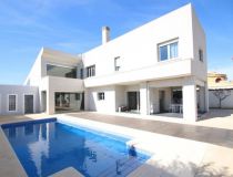 Villa - Sale - Torrevieja - C-2531