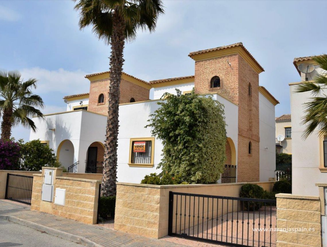 Villa, three bedrooms, El Raso, Guardamar 