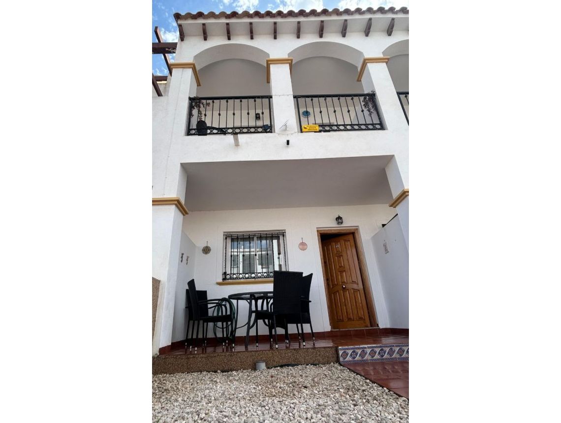 Wynajem długoterminowy - Bungalow - Orihuela - Punta Prima