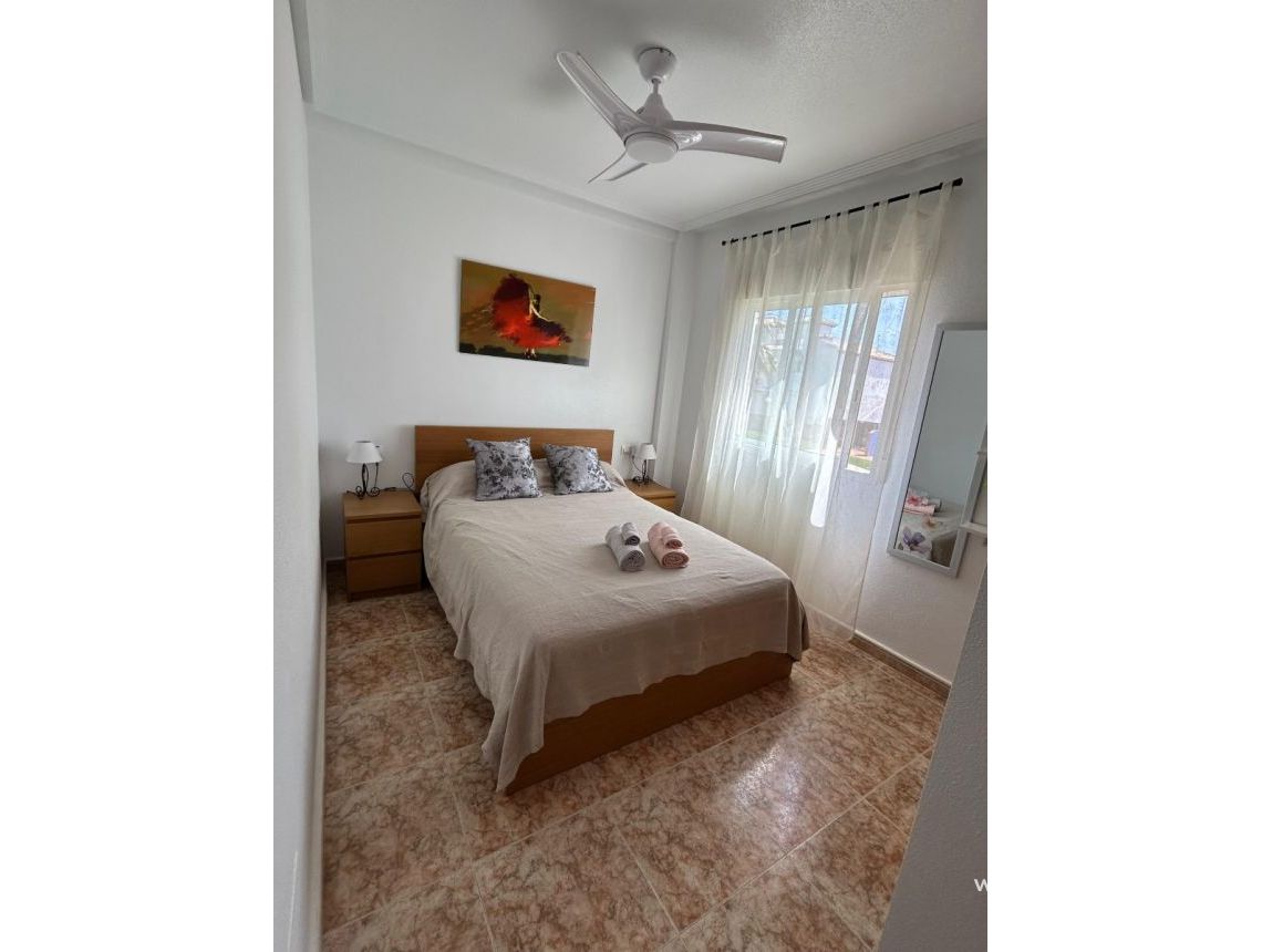 Wynajem długoterminowy - Bungalow - Orihuela - Punta Prima