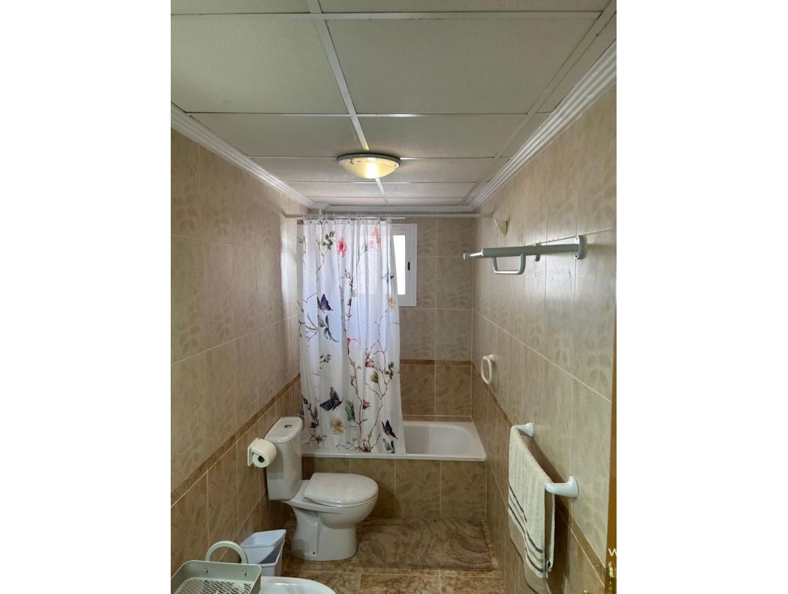 Wynajem długoterminowy - Bungalow - Orihuela - Punta Prima