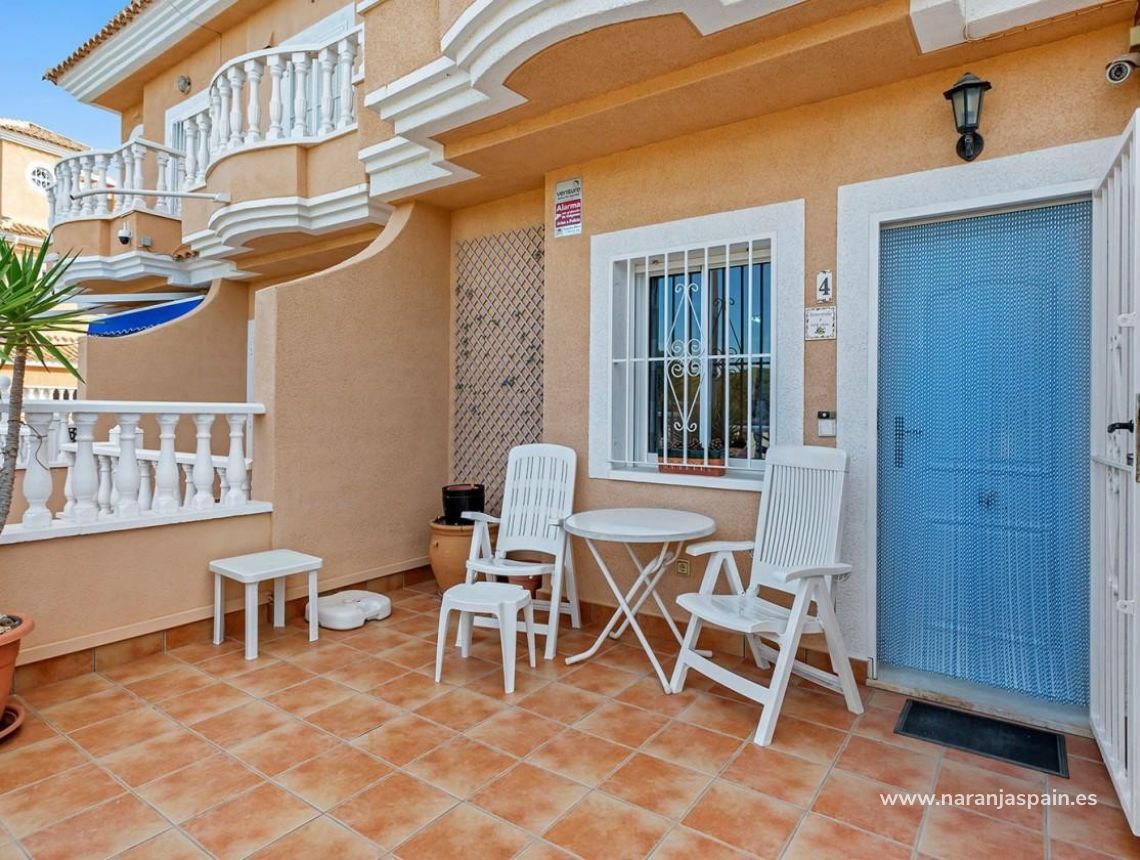 Wynajem długoterminowy - Bungalow - Torrevieja - La Mata