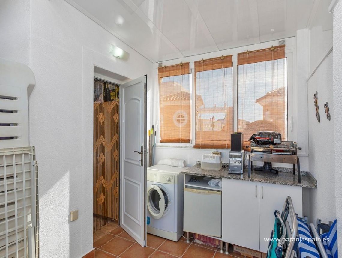 Wynajem długoterminowy - Bungalow - Torrevieja - La Mata