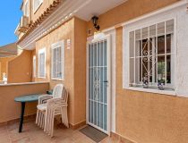 Wynajem długoterminowy - Bungalow - Torrevieja - La Mata