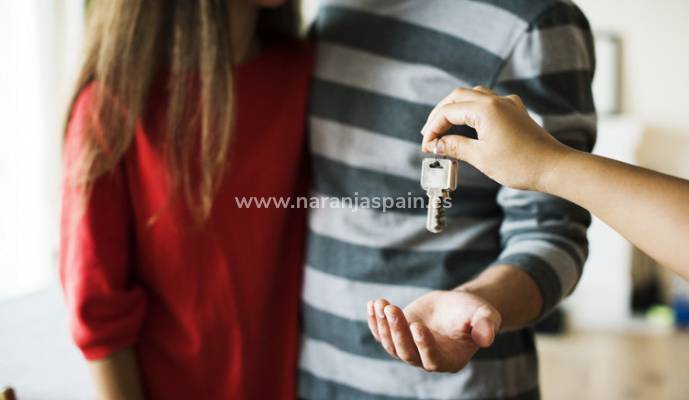 Gidas, kuris jums padės jums įsigijant namus Ispanijoje 