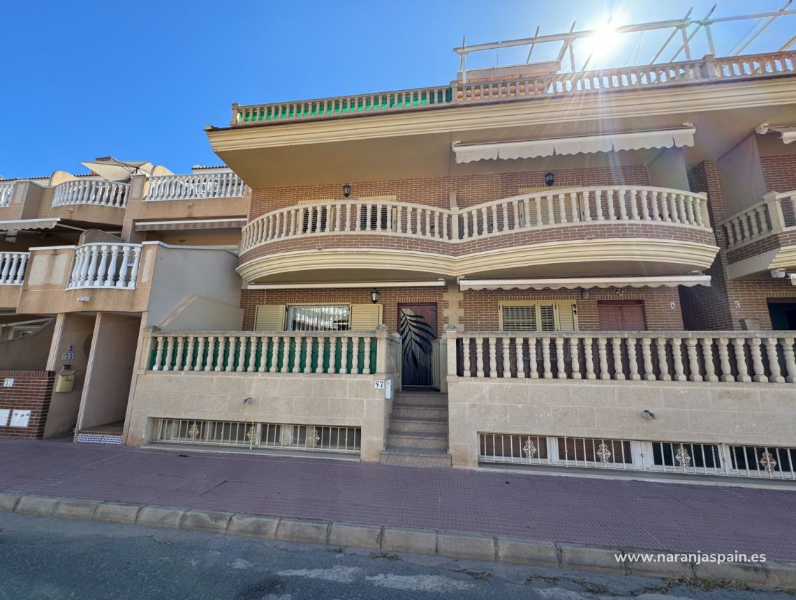 Semi-detached house - Sale - Guardamar del Segura - Park Reina Sofia