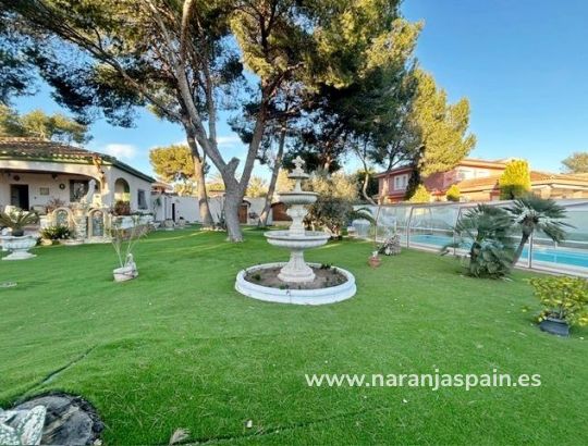 Villa - Sale - Ориуэла Коста  - Altos de Campoamor