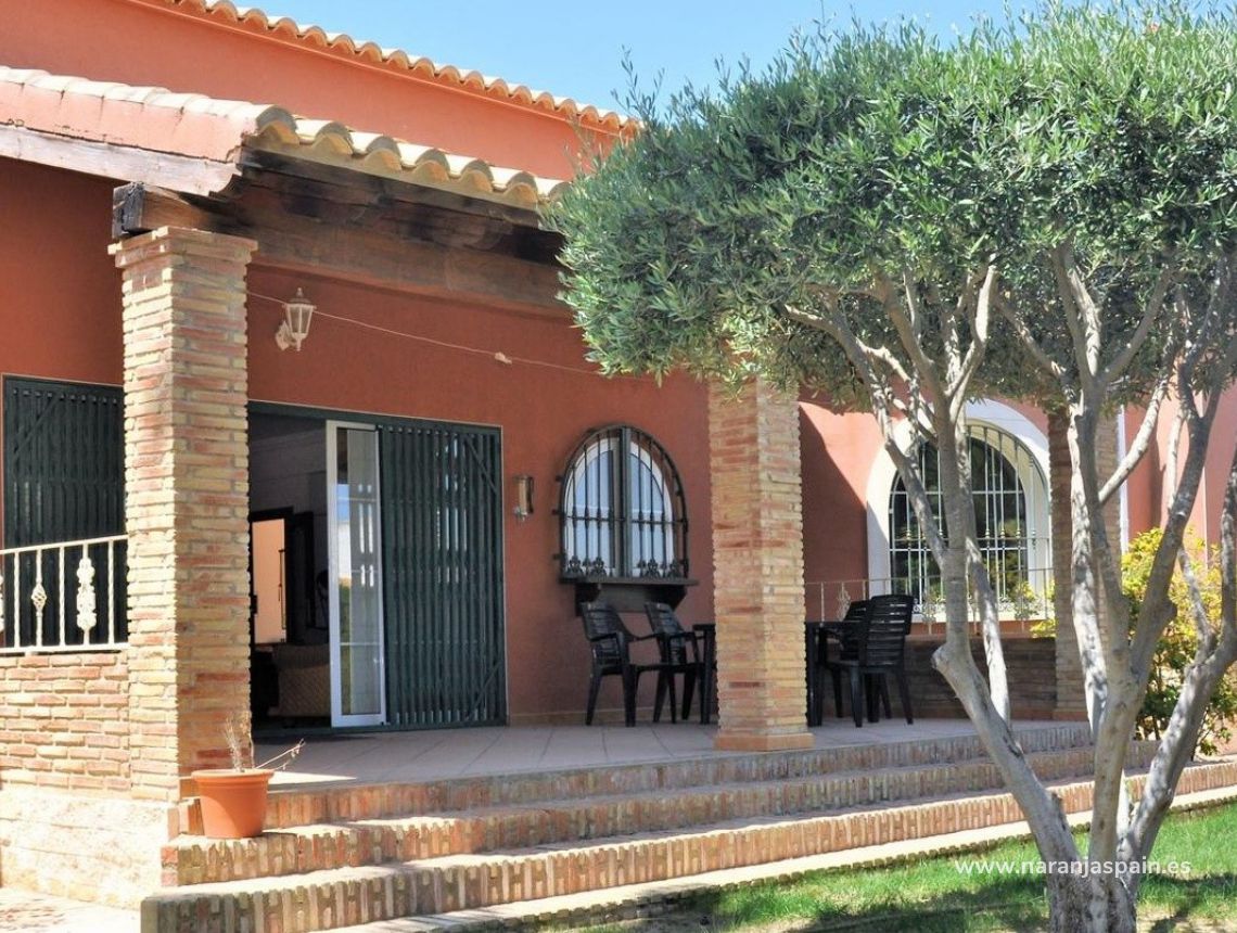 Frittstående villa  - Til Salgs - Orihuela Costa - La Zenia